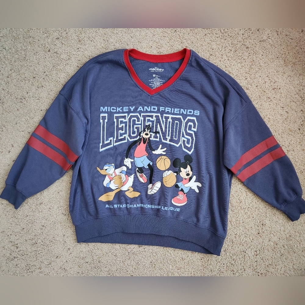 Mickey & Friends Navy and Red V Neck Basletball Athletic Pullover Size 1X
